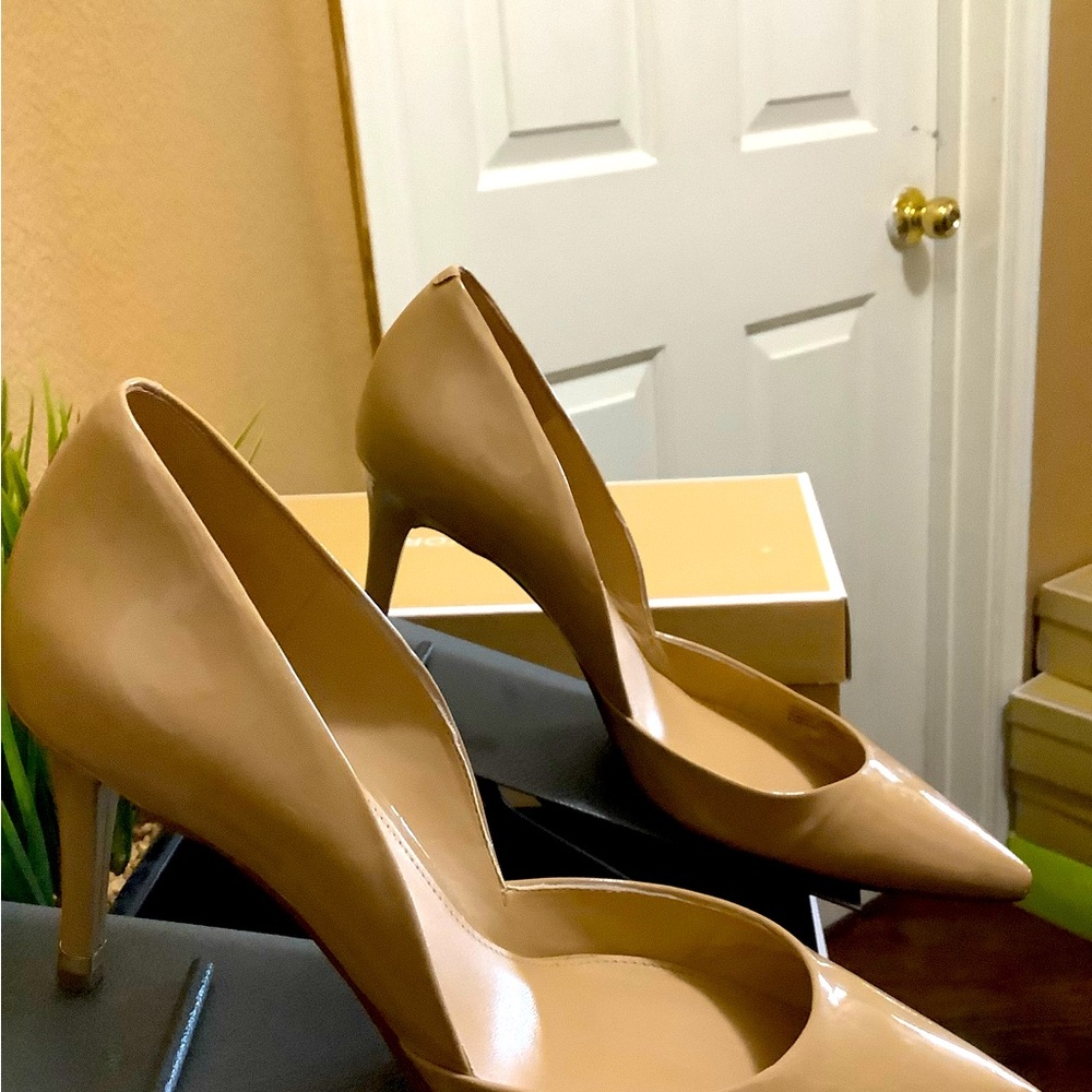 Michael Kors Patent Leather Ashby Flex Pump Size 8.5 NWT